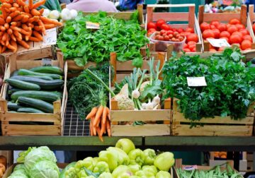 Farmer’s Markets/Stands: Fresh produce and locally organized ingredients