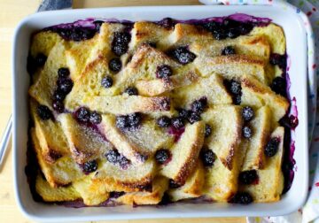 Clams, baked bream and torta caprese: recipes for an Italian summer season feast