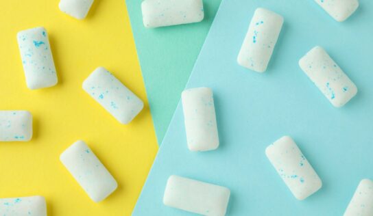 CHEWING GLUM Sweets, crisps and sugary liquids