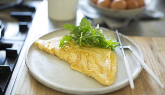 Add Soy Sauce To Omelettes and Call It Chinese American Cuisine